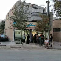 خانه مسکونی همراه نانوایی سنگکی شیش دانگ