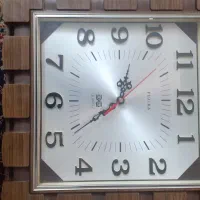 ساعت دیواری