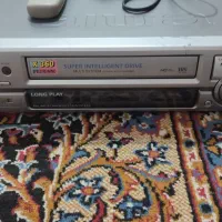 ویدیو و سی دی قدیمی