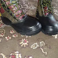 کفش پنجه آهنی