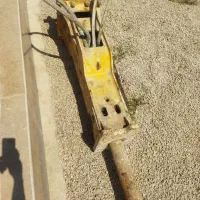 چکش بیل مکانیکی طرح سوسان 70
