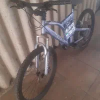 دوچرخه ۲۶|دوچرخه، اسکیت، اسکوتر|ری, شهادت|دیوار