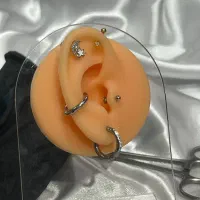 پیرسینگ تمیز و استریل در محل مشتری