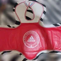 3 تیکه وسیله ورزشی (تیراندازی، تکواندو)|تجهیزات ورزشی|بروجن, |دیوار