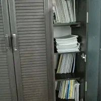 کمد لباس سالم و تمیز