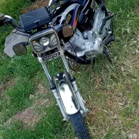 موتور سیکلت همتاز ۲۰۰