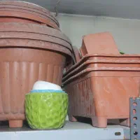 گلدان و دبه ترشی