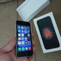 ایفون se 64g