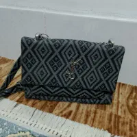 حراج تعدادی وسایل زنانه