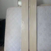 تخت دونفر به همراه میز آرایش وپا تختی|تخت و سرویس خواب|نسیم‌شهر, |دیوار