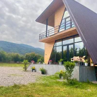 ویلا سوئیسی مدرن دوخواب|اجارهٔ کوتاهمدت ویلا و باغ|شاندرمن, |دیوار