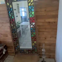 آینه و میز و صندلی چوبی کاملا سالم