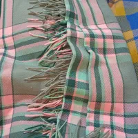 تعداد زیادی روسری