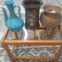 دو عدد گلدان تزیینی ب همراه یک پارچ سفالی