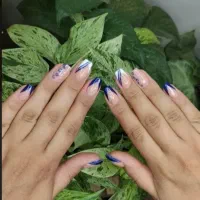 کاشت  ناخن فقط فقط ۳۰۰تومان|خدمات آرایشگری و زیبایی|الوند, |دیوار