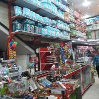 ویترین شیشه خور بزرگ