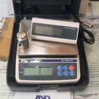 ترازوهای زرگری و جواهری و آزمایشگاهی