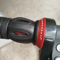 یک‌جوفت‌دنده‌دوچرخه‌موتوری‌ویک‌جوفت‌دست‌ترمز‌‌