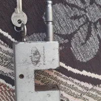 قفل کتابی