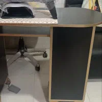 میز و صندلی ناخون کاری|آرایشگاه و سالن‌های زیبایی|کرمان, |دیوار