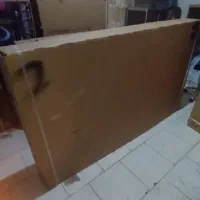 کارتن تلویزیون سامسونگ ۸۵ اینچ