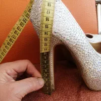 کفش زنانه ومردانه دست دوم موجود است|کیف، کفش، کمربند|مهاباد (آذربایجان غربی), |دیوار