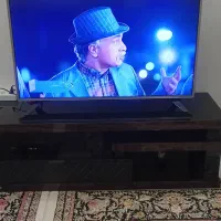 تلویزیون ال‌جی اصل ۴۳ اینچ و میزتلویزیون با کارتن|تلویزیون و پروژکتور|زنجان, |دیوار