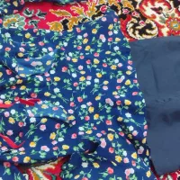 چند دست لباس دست دوم.فروشی