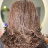 کوتاهی مو ۳۵۰ ت شنیون ۷۰۰ت اصلاح صورت و ابرو ۲۰۰