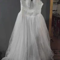 سه تا لباس عروس باهم پنج تومن ببر