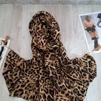 شال ۱۰۰ تومنی