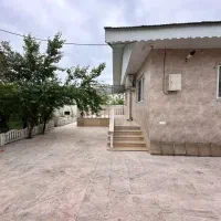 باغ-ویلای-سند-تک-برگ-پر-از-درختان-میوه-نزدیک-رشت