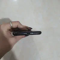 آیفون se 2020|موبایل|پرند, فاز ۶|دیوار