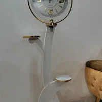 ساعت ایستاده