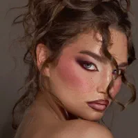 میکاپ و شینیون با قیمت فوق العاده