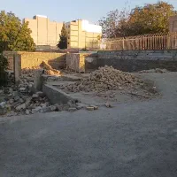 زمین ۲۰۰متری