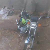 هوندا ۱۲۵|موتورسیکلت|نیمبلوک, |دیوار