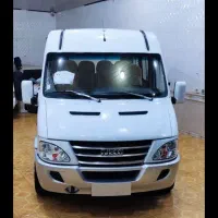 ون دربستی ایویکو 11 نفره صندلی تاشو تویوتایی