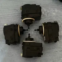 چراغ جلو و موتور چراغ ۲۰۶ اسپرت و ساده درحد نو|قطعات یدکی و لوازم جانبی|تهران, دولاب|دیوار