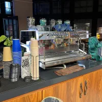 فروش فوری تجهیزات کامل کافه،اسپرسوحرفه‌ای+دکور خاص