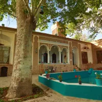 اقامتگاه بوم گردی وسفره خانه سنتی توتیا