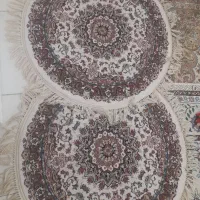 دوتا فرش ۱ در ۱ گرد سالم یکیش  دو  ملیون