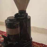 تعدادی وسایل کافه فست فود کارکرده در حد نو|کافی‌شاپ و رستوران|پرند, فاز ۴|دیوار