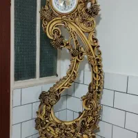 ساعت شیک و زیبا