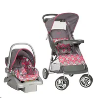 کالسکه و کریر کودک . نوزاد .