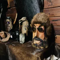 مجسمه های خاص دست ساز چوبی