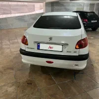 ۲۰۶ اس دی وی۸ کم کار آس