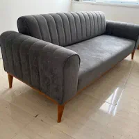 یک عدد مبل تخت خواب شو ۳ نفره