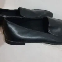 کفش فقط ۱۰۰