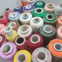 ۴۳ عدد نخ ابریشمی گلدوزی در انواع رنگ مختلف